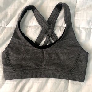 Women’s Lululemon sports bra